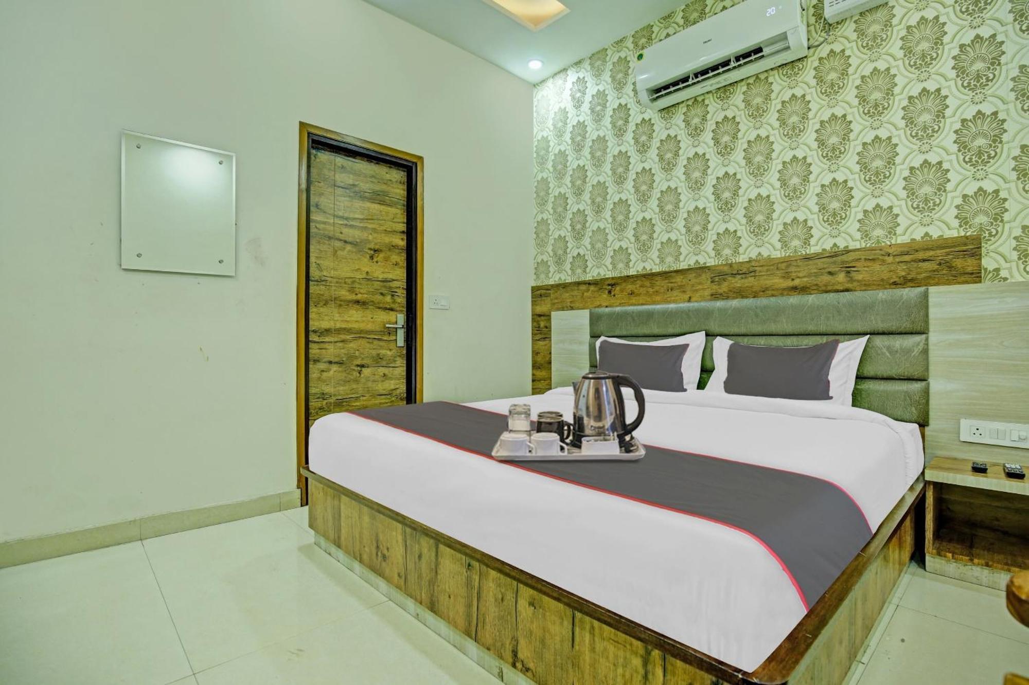 Collection O Rd Hotel Zirakpur Exteriér fotografie